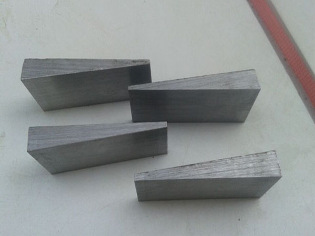 發(fā)動機(jī)楔形墊鐵